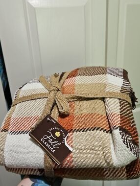 Robert Stanley Fall Classics Throw Blanket